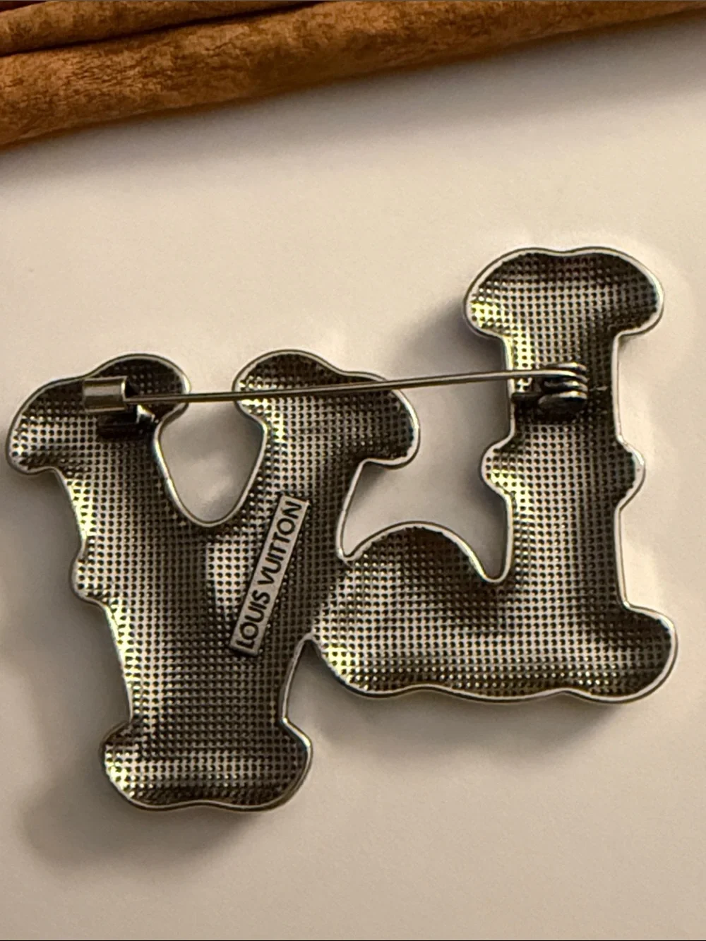 Fashion Jewelry Silver Crystal 'LV' Letter Brooch Pair